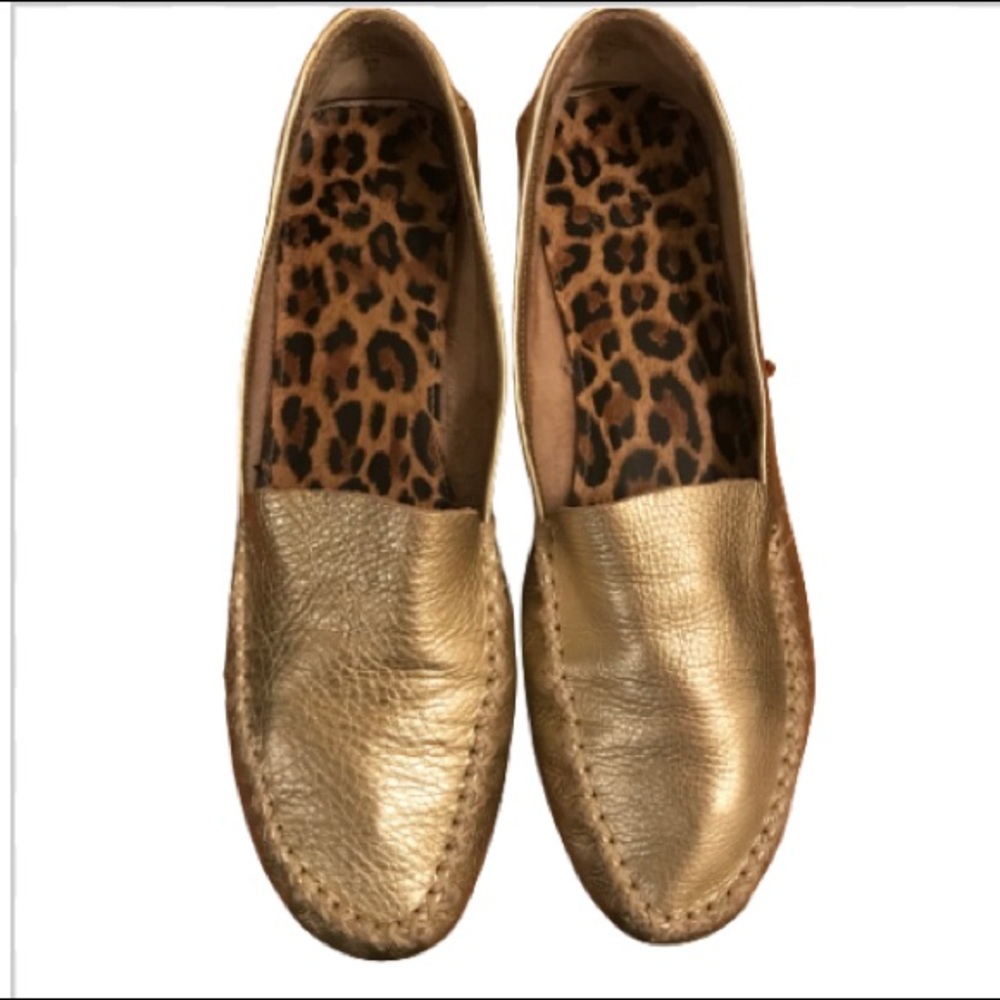 Marc Fisher Gold Pebbled Leather ‘Penguin’ Loafers/Flats 8